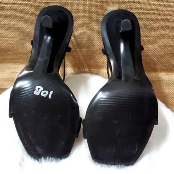 Carlos By Carlos Santana, Black Suede Peep Toe Heels - Picture 6 of 8